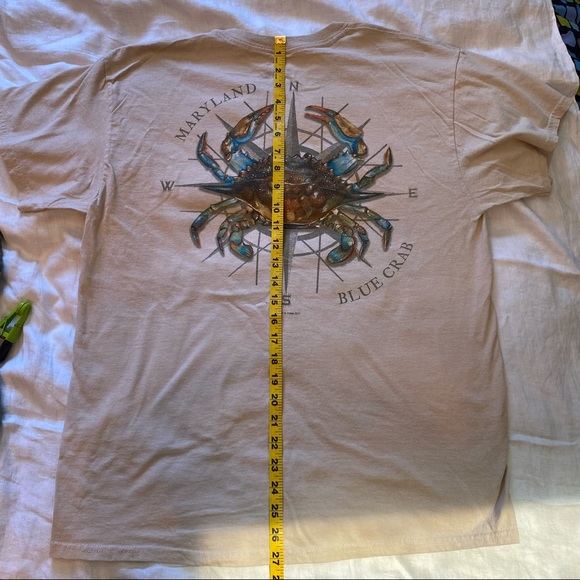 Maryland/crab T shirt. Size large nice graphic on front and back. - Picture 4 of 7